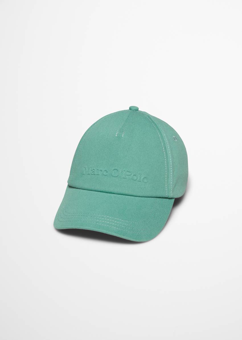 Cap made from high-quality organic twill