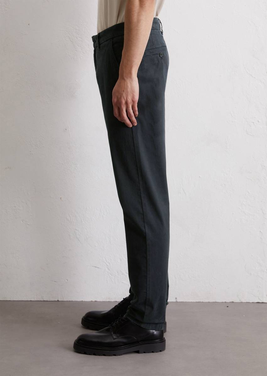 Chino model Osby tapered made from an organic cotton blend