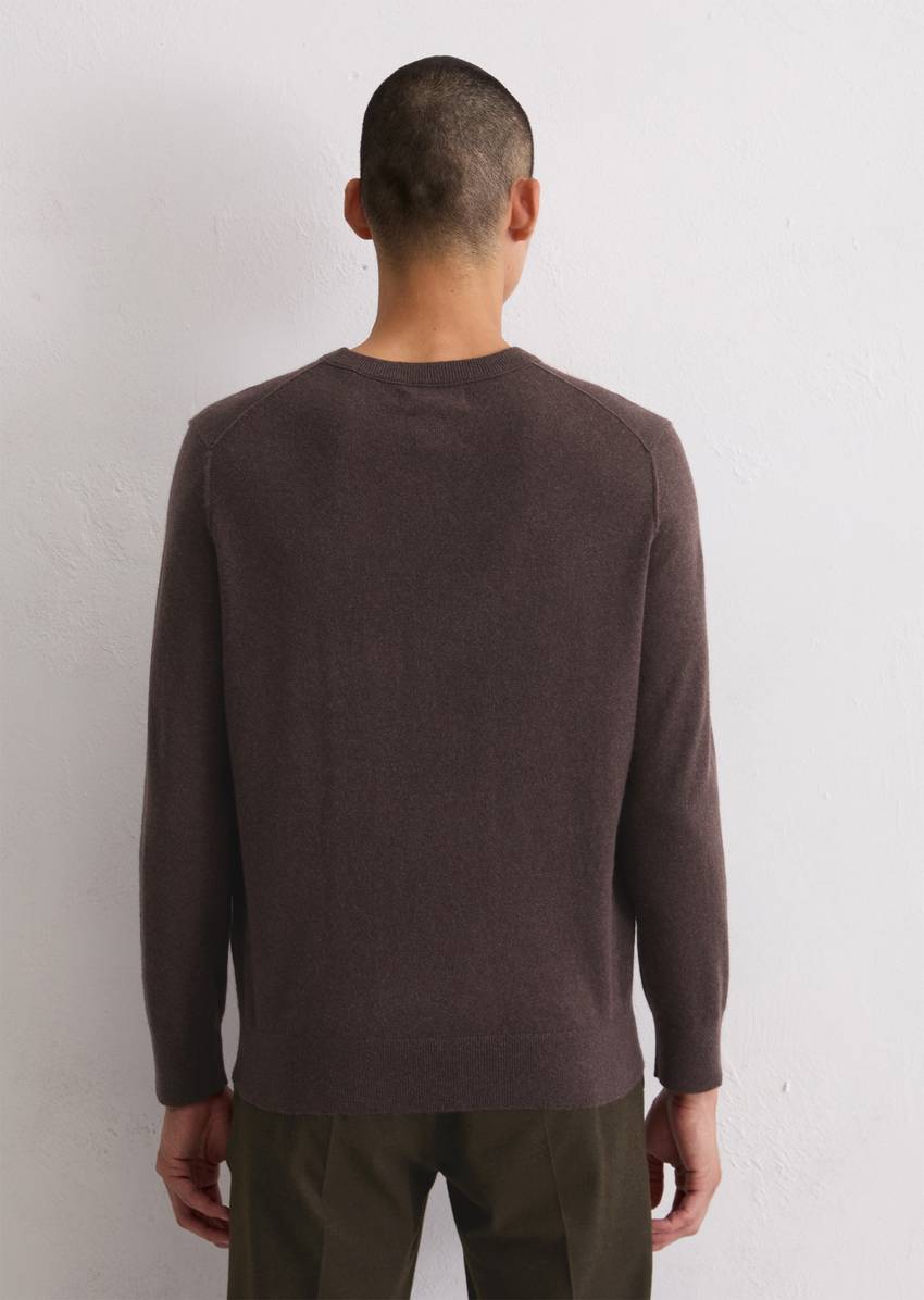 Sweater regular made from the finest cashmere