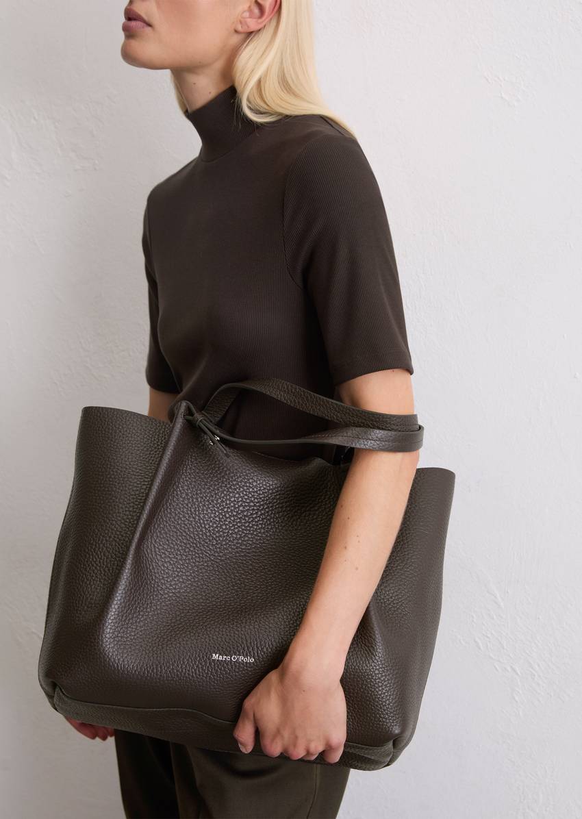 Shopper medium made from grained cowhide