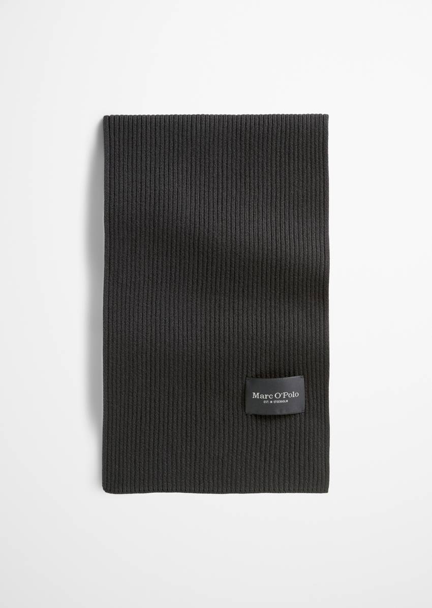 Knitted scarf made from pure organic cotton