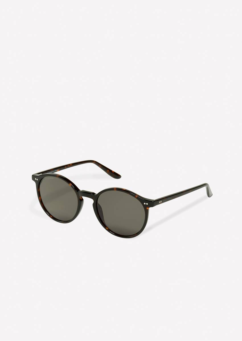 Unisex sunglasses in a retro look
