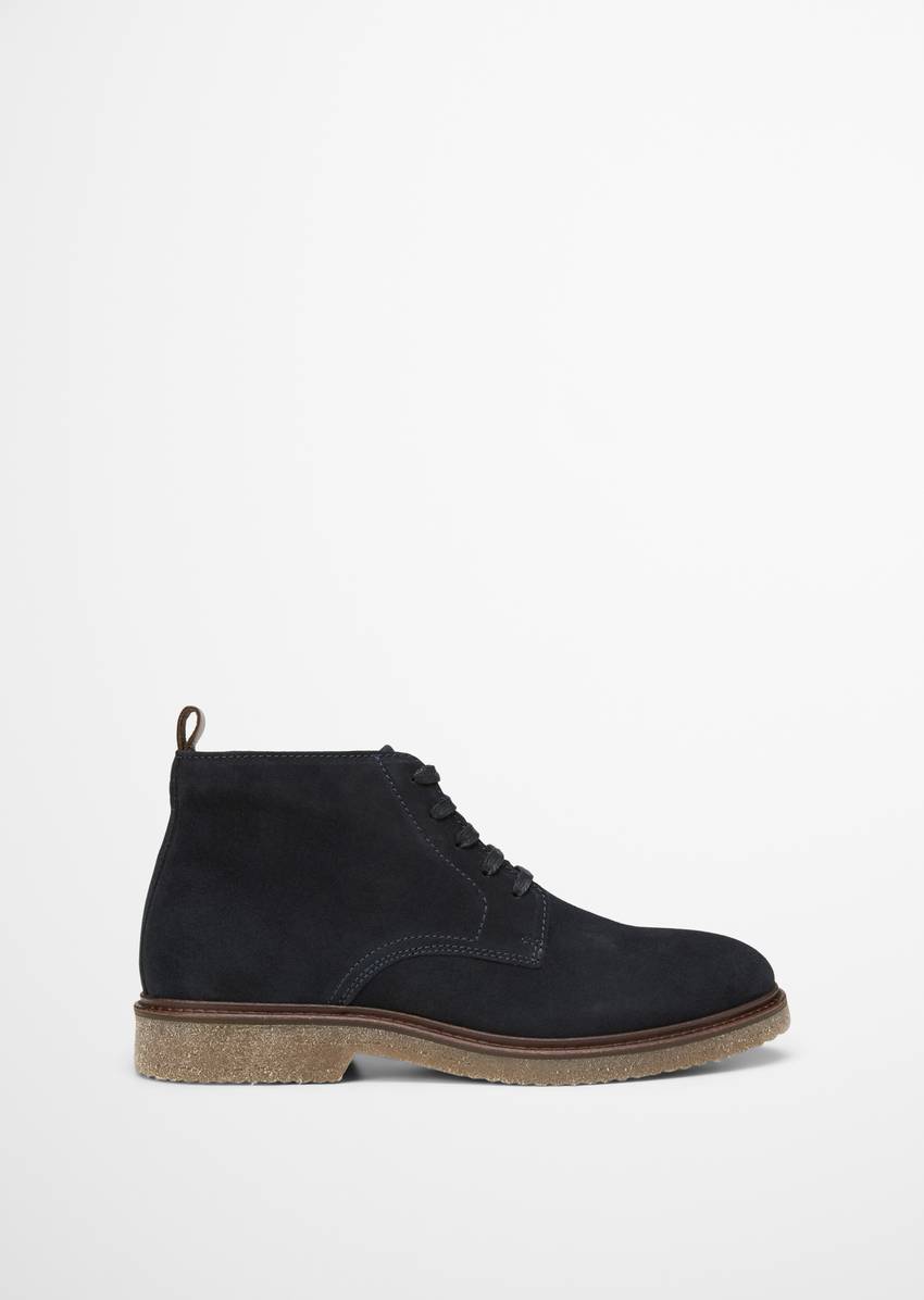 Desert Boot Model Linus made from soft suede cowhide