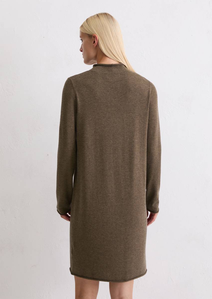 Knitted dress regular made from a fine virgin wool/viscose blend