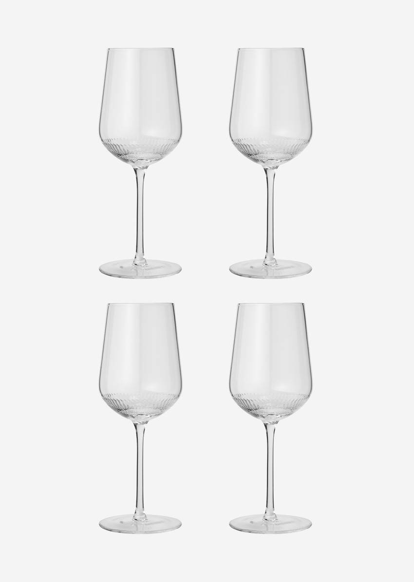 Model Moments white wine glass in set of 4
