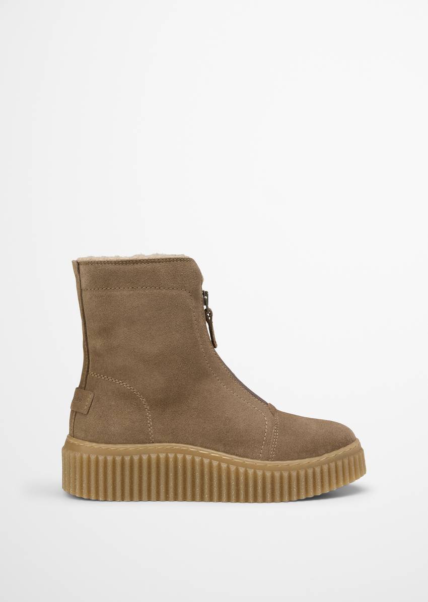 Winter boots model Bianca with zipper at the front