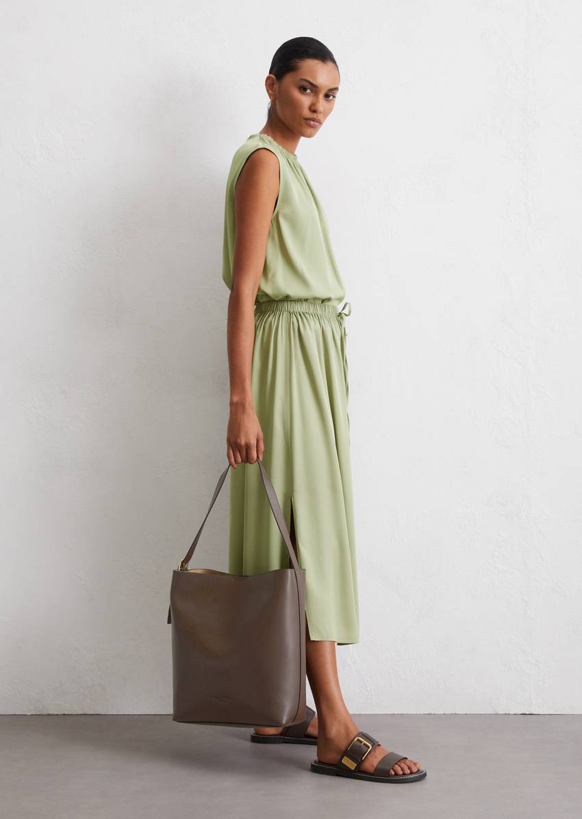 Hobo bag medium with removable inner pouch