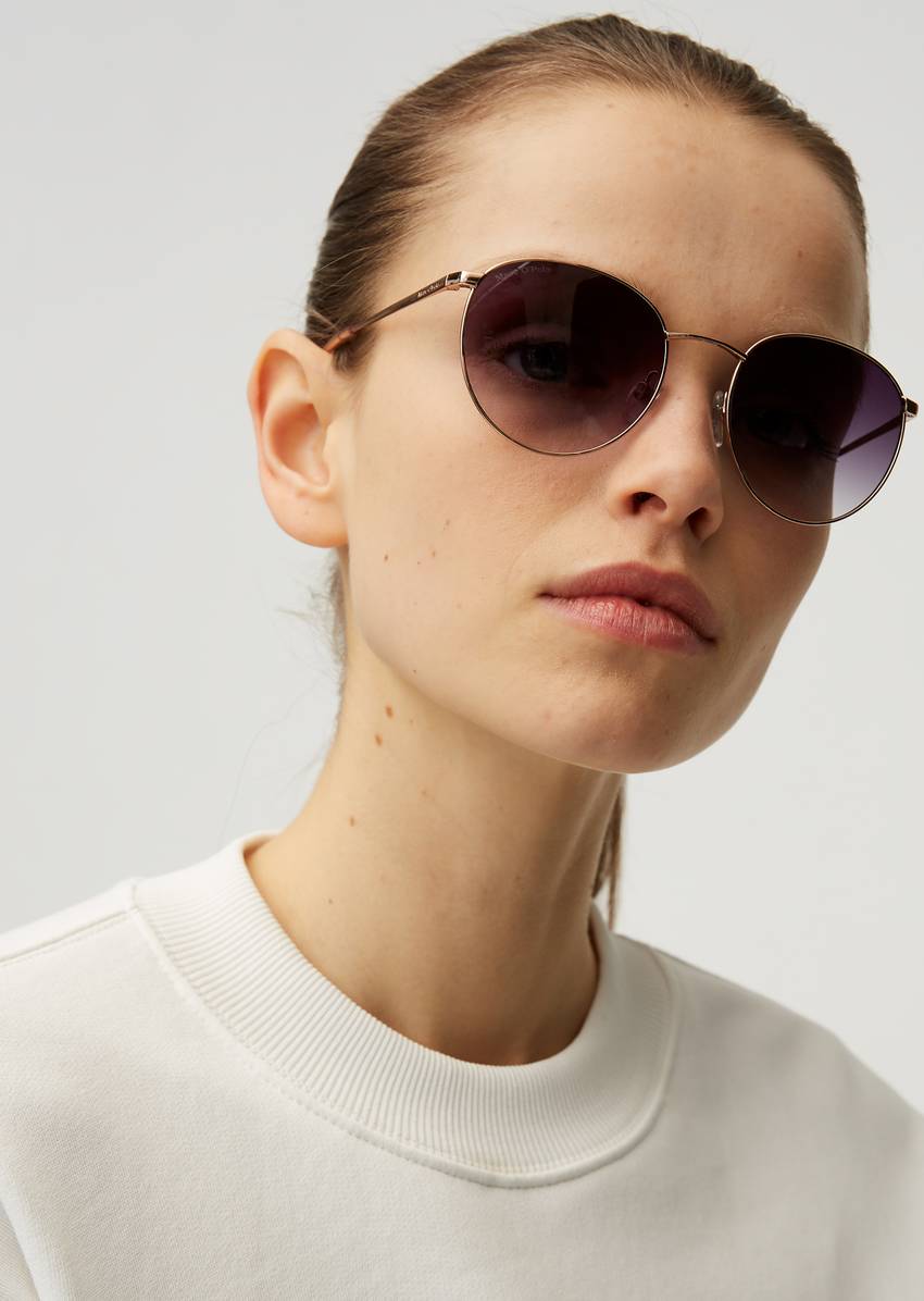 Unisex sunglasses with metal frames