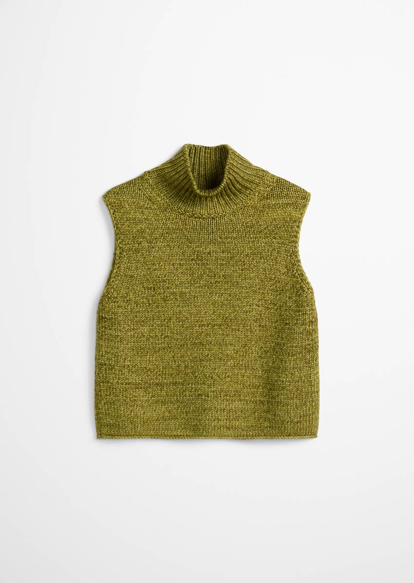 Sleeveless sweater loose made from pure merino wool