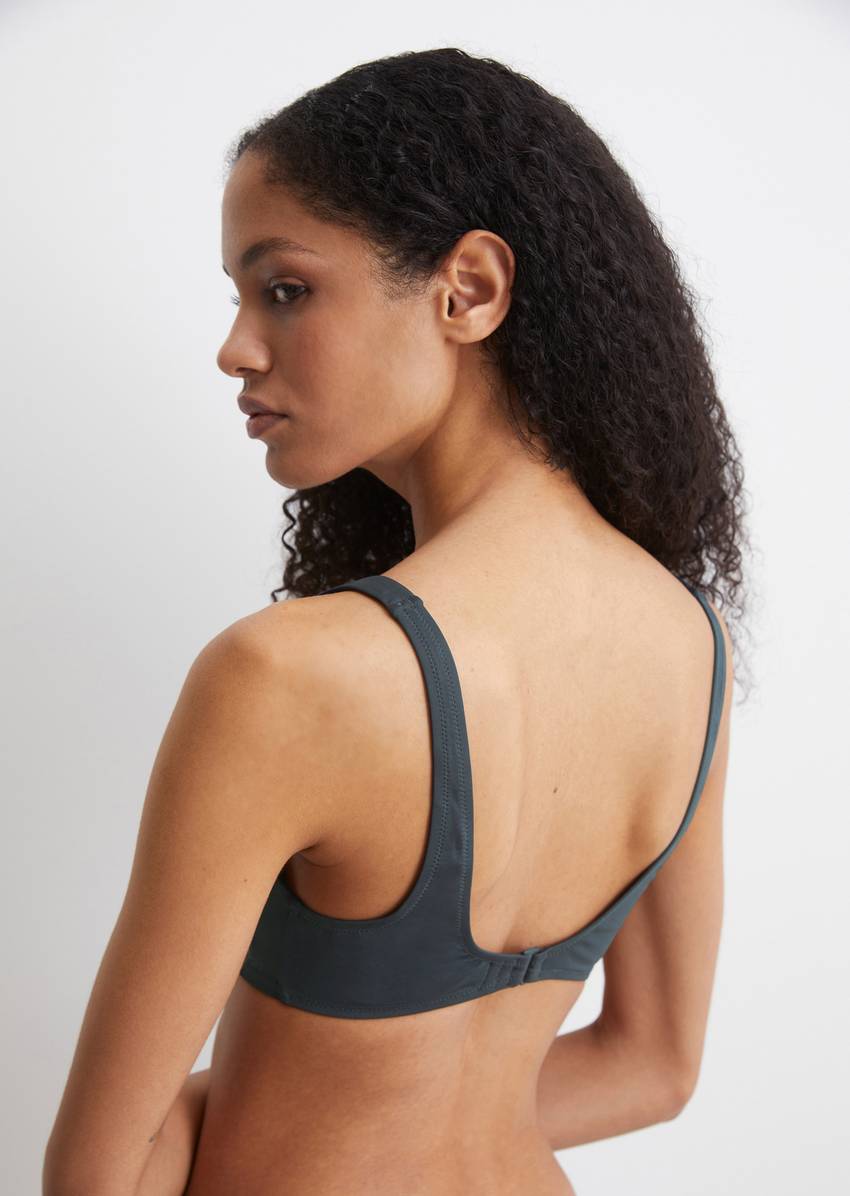 Bikini top with bracket