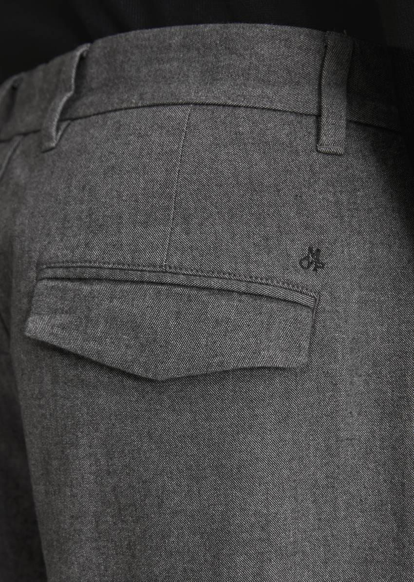 Pants model Belsbo pleats made from organic cotton and viscose