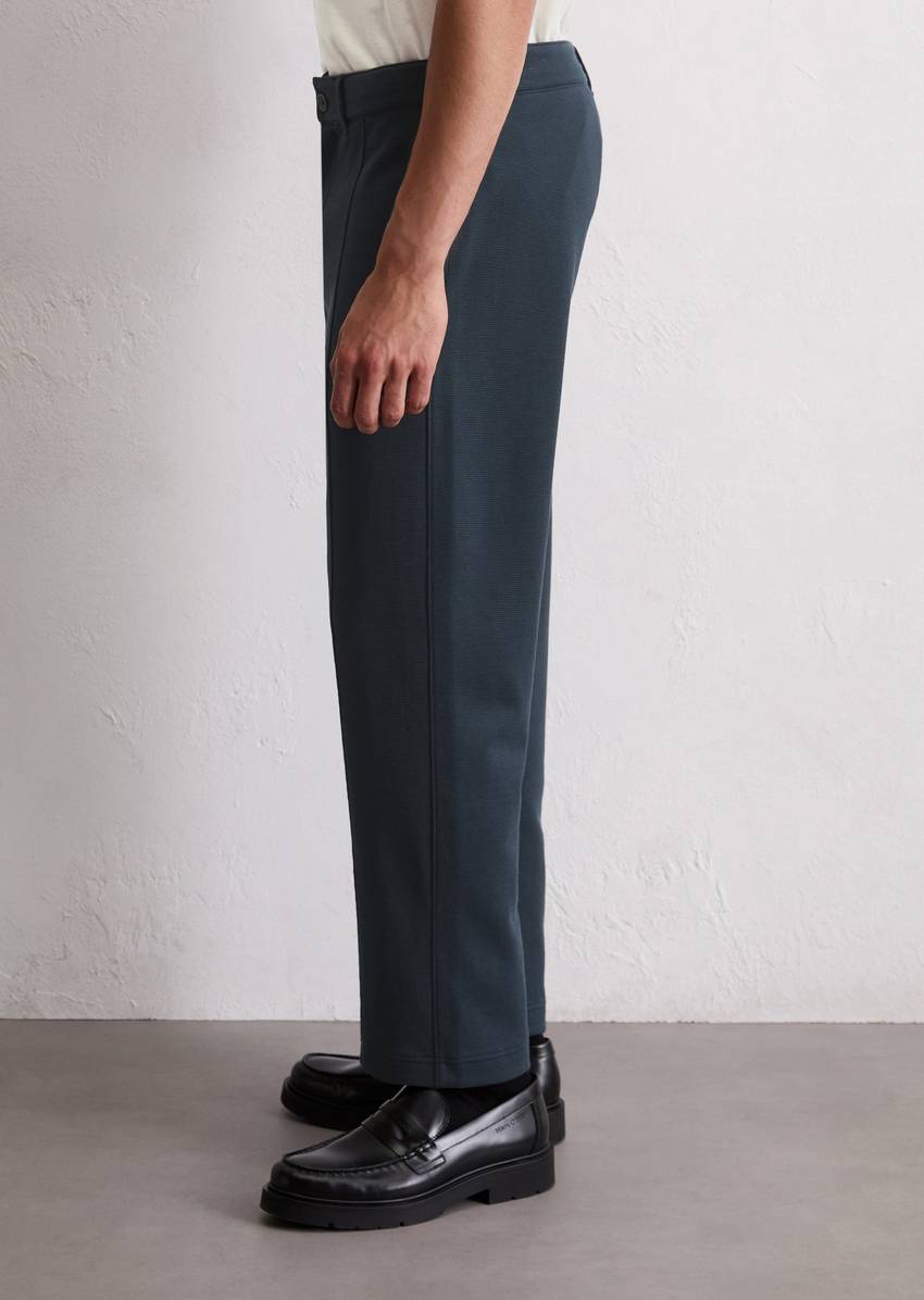Relaxed jersey pants made from an organic cotton blend