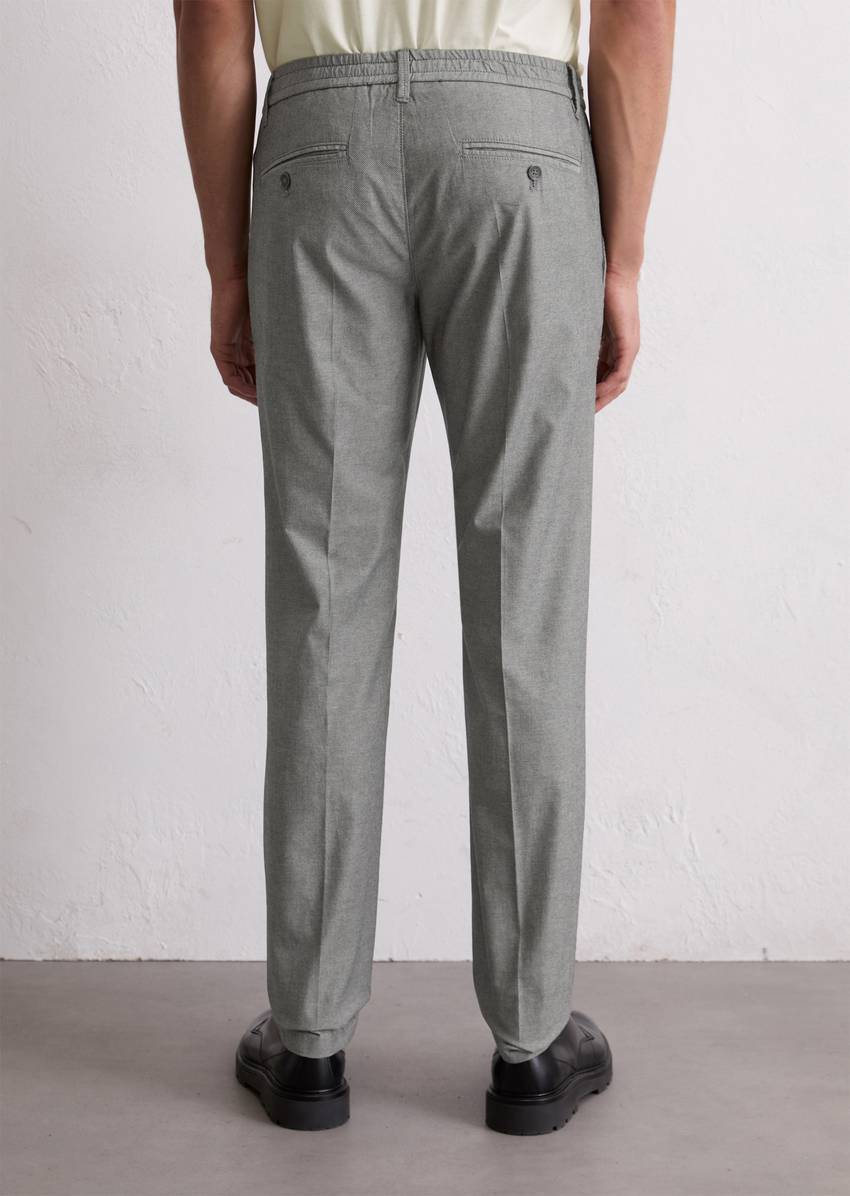 Chino Model Stig Jogger pleats shaped made from an organic cotton blend