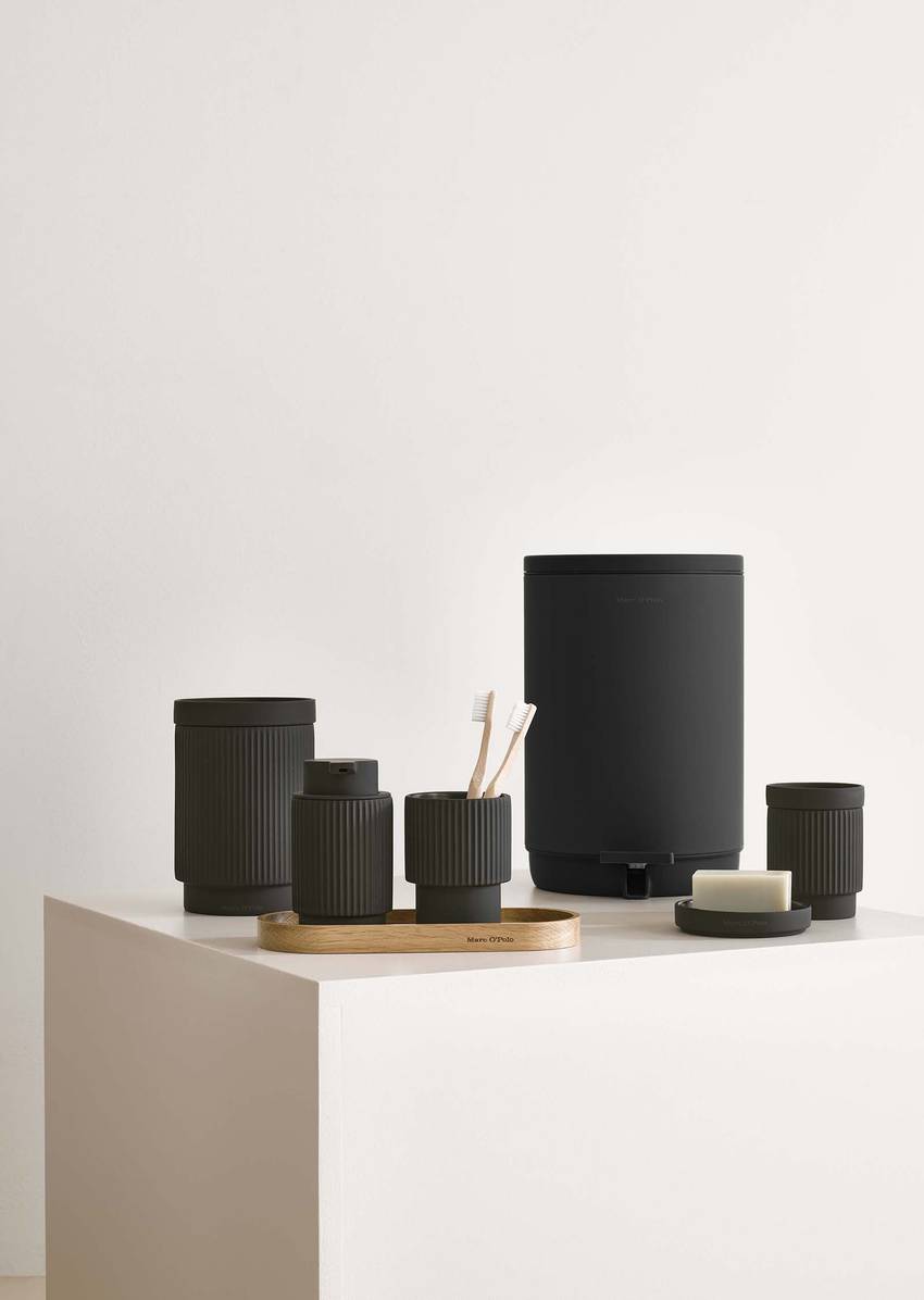 Soap dispenser model The Wave from durable stoneware