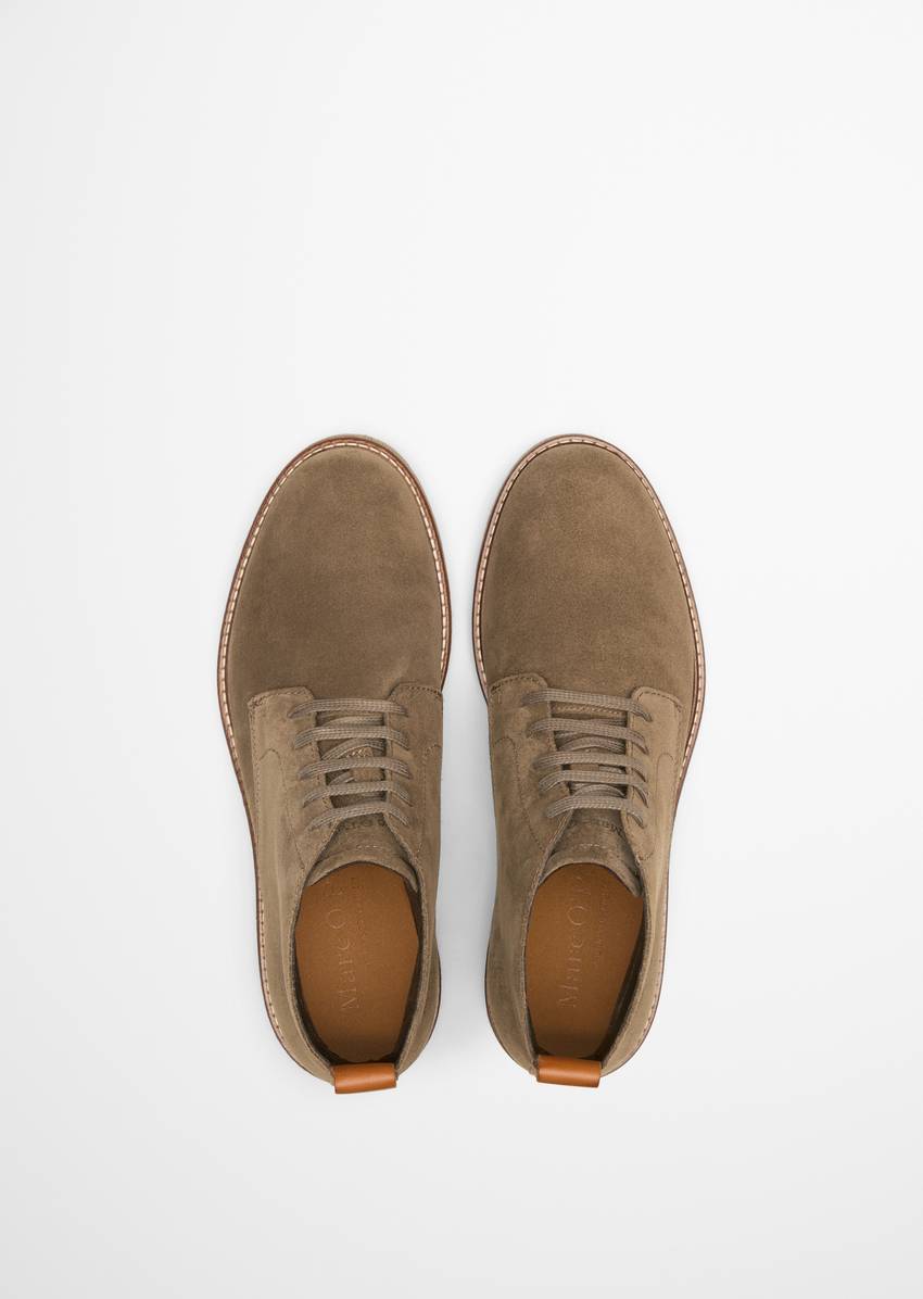 Desert Boot Model Linus made from soft suede cowhide
