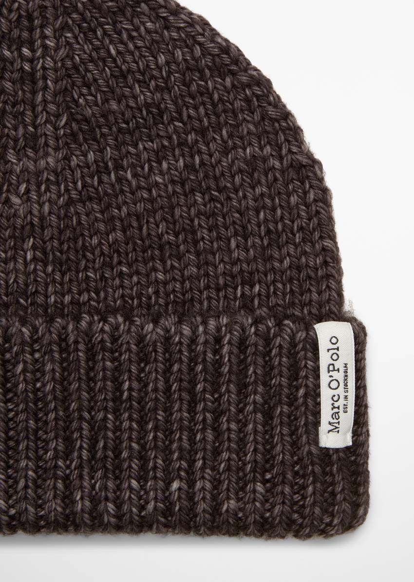 Cap made from pure merino wool