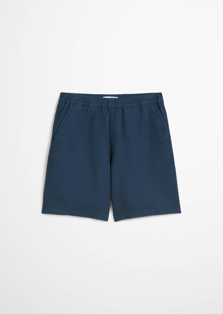 Shorts regular with distinctive waffle structure