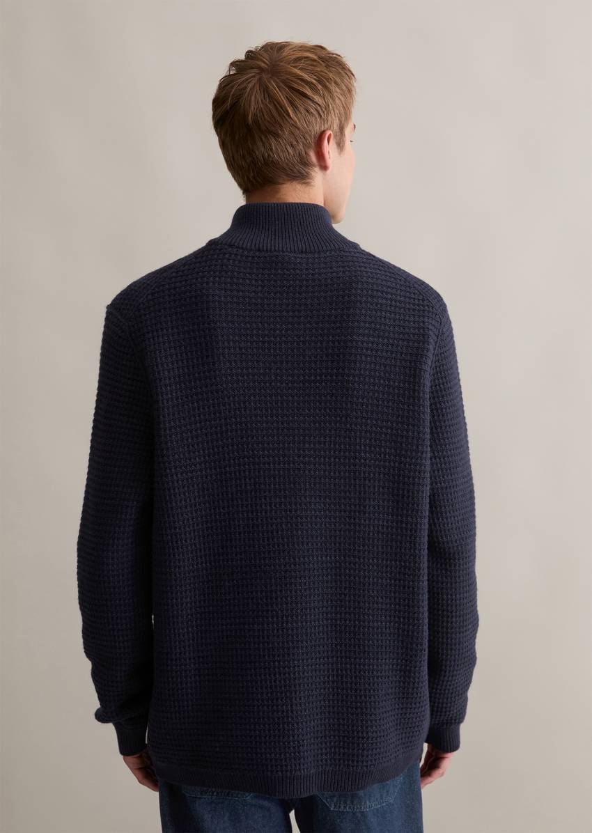 Relaxed knit troyer with a striking structure