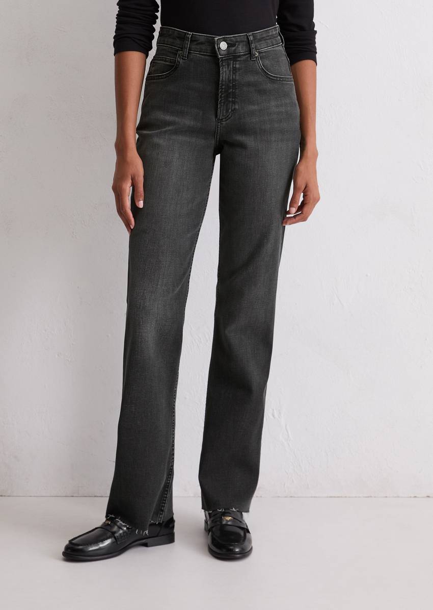 Jeans model Kiruna flared made from organic cotton blend stretch