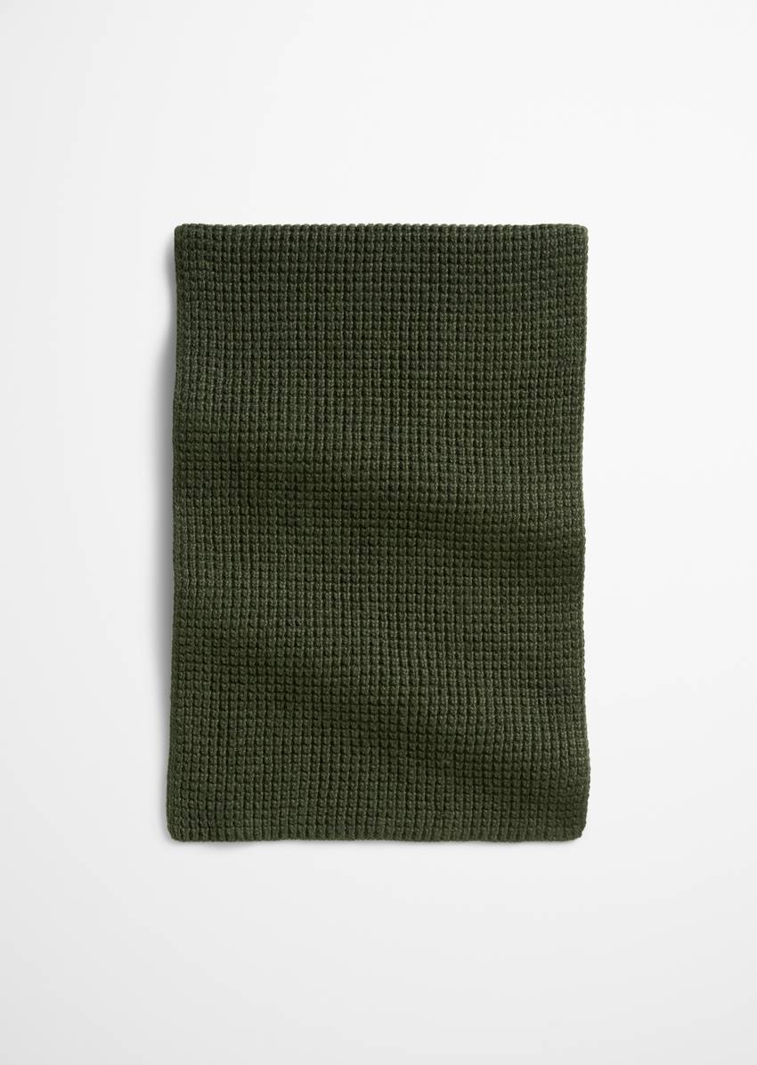 Scarf made from a soft cotton/virgin wool blend