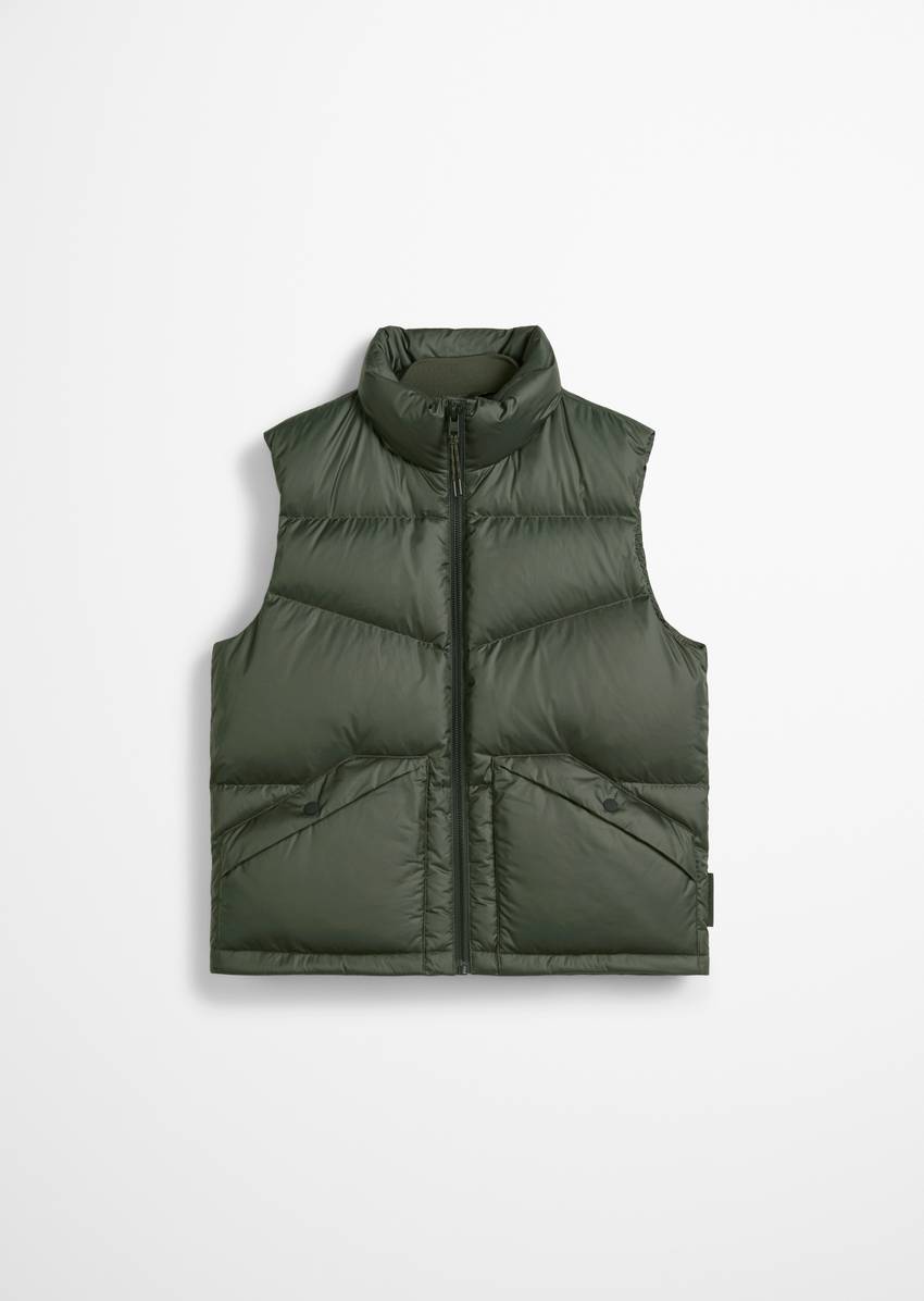 Regular puffer down vest made from water-repellent performance polyester