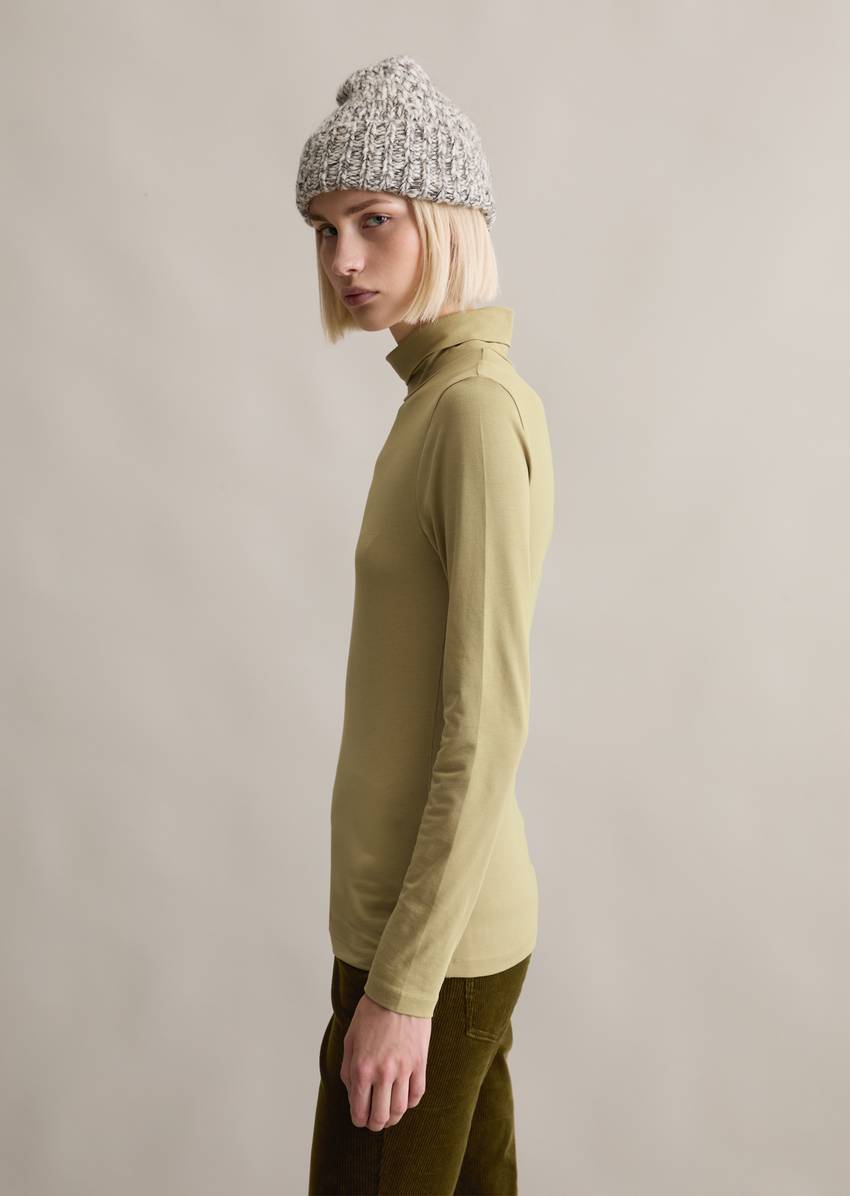 Turtleneck longsleeve slim made from stretchy single jersey