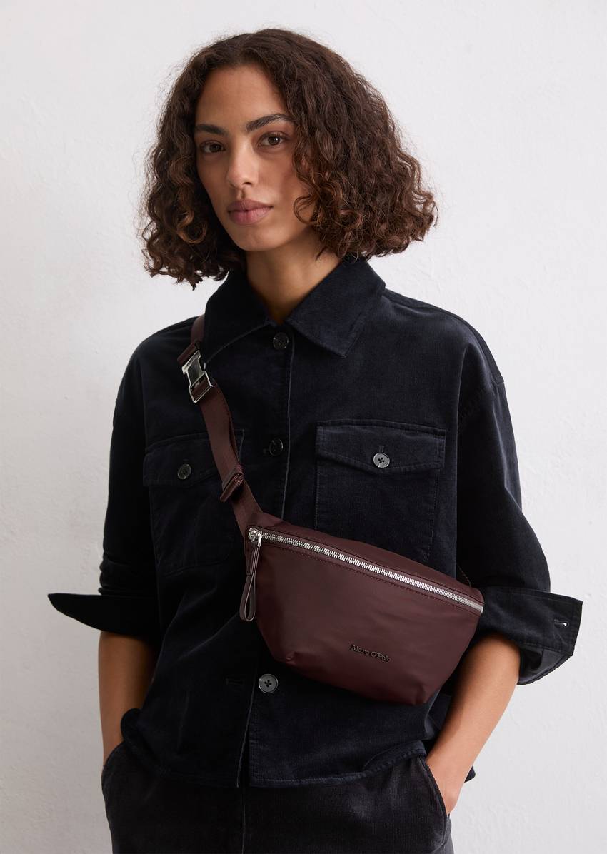 Fanny pack Made from water-repellent material