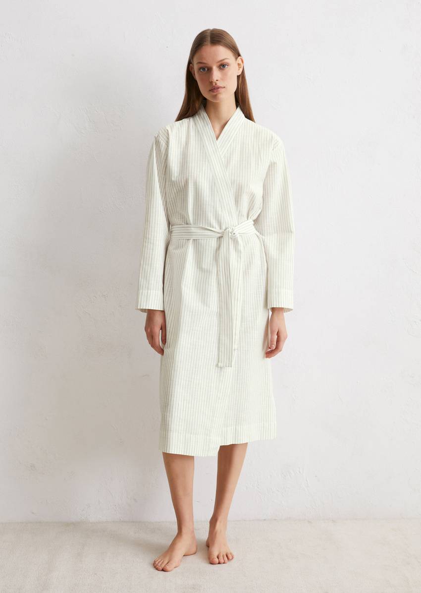 Ladies' bathrobe made from pure organic cotton