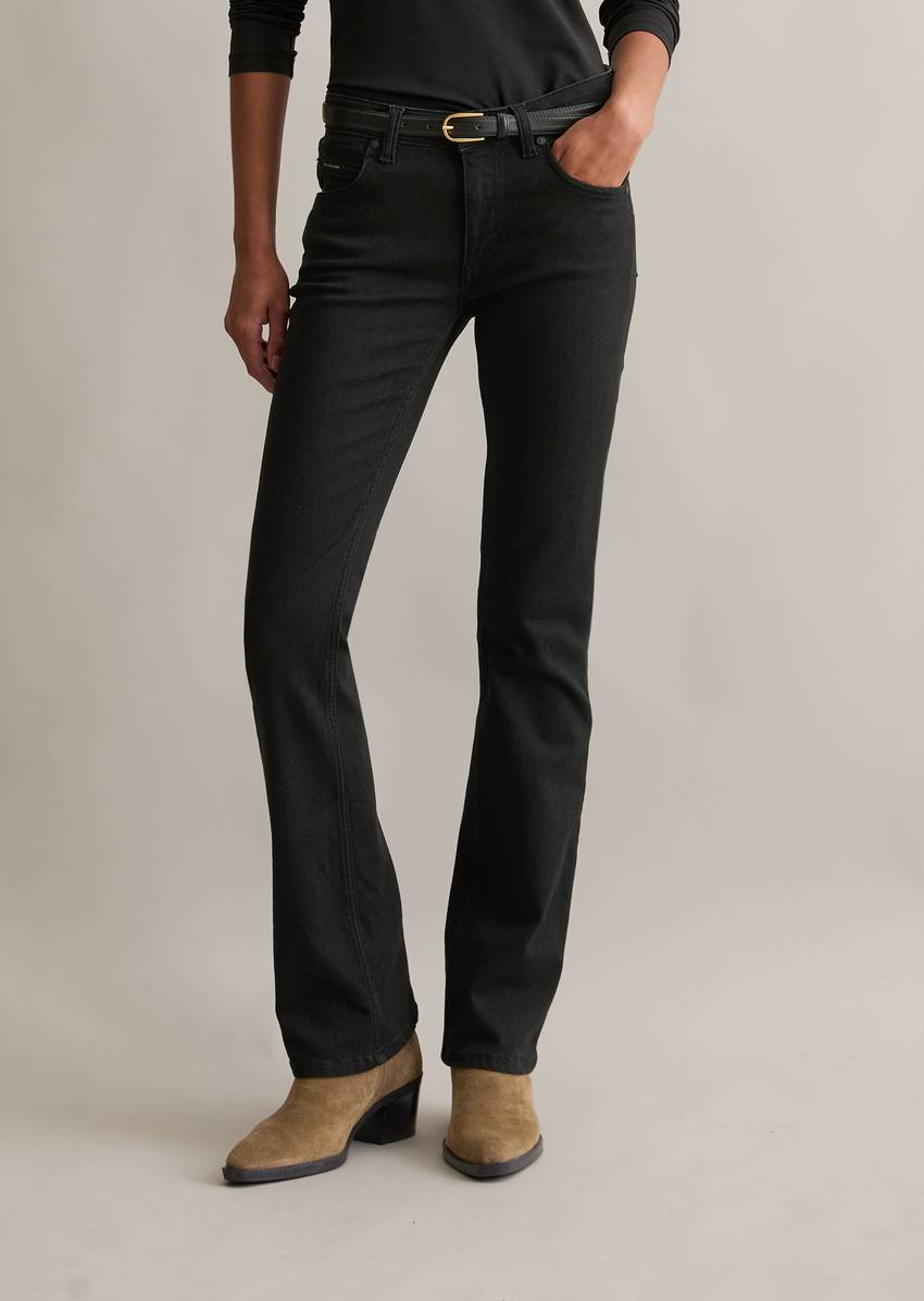 Jeans model Nella bootcut made from a super-stretchy organic cotton blend