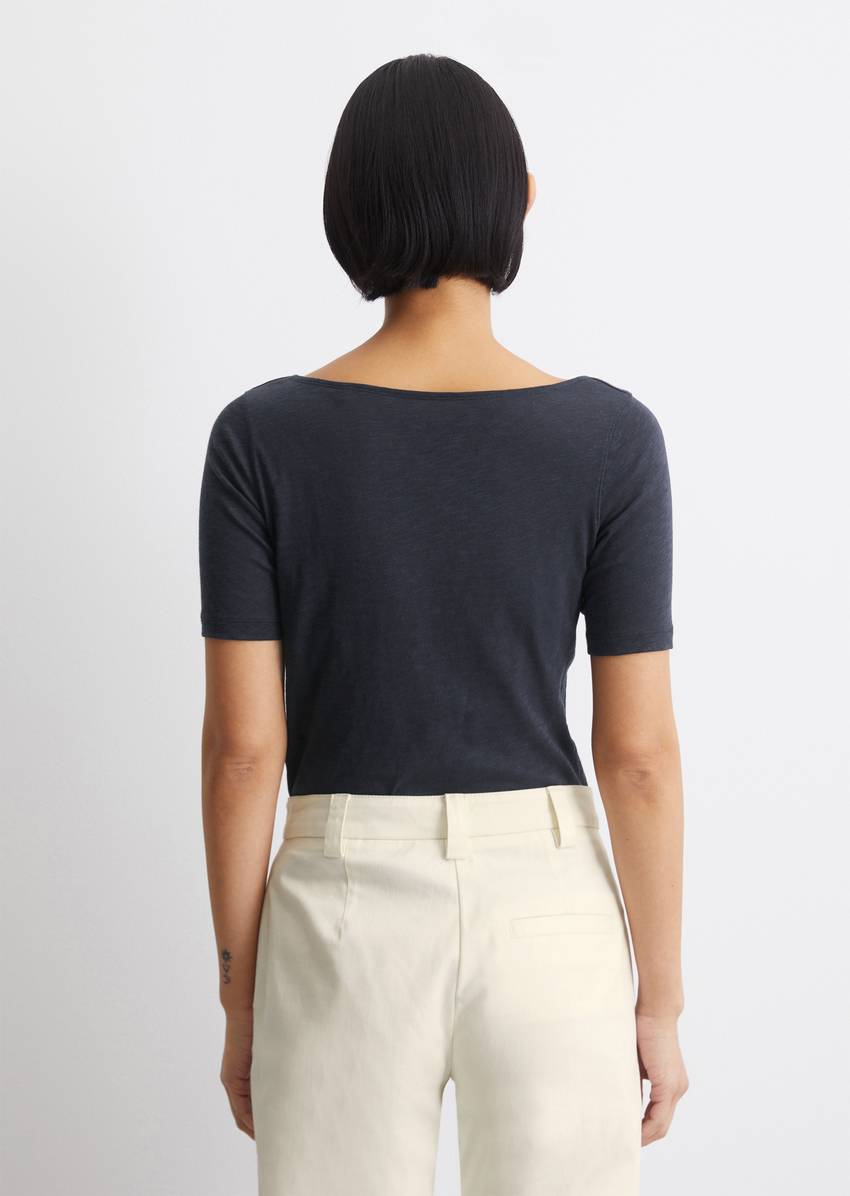 Regular slub jersey T-shirt with a bateau neckline