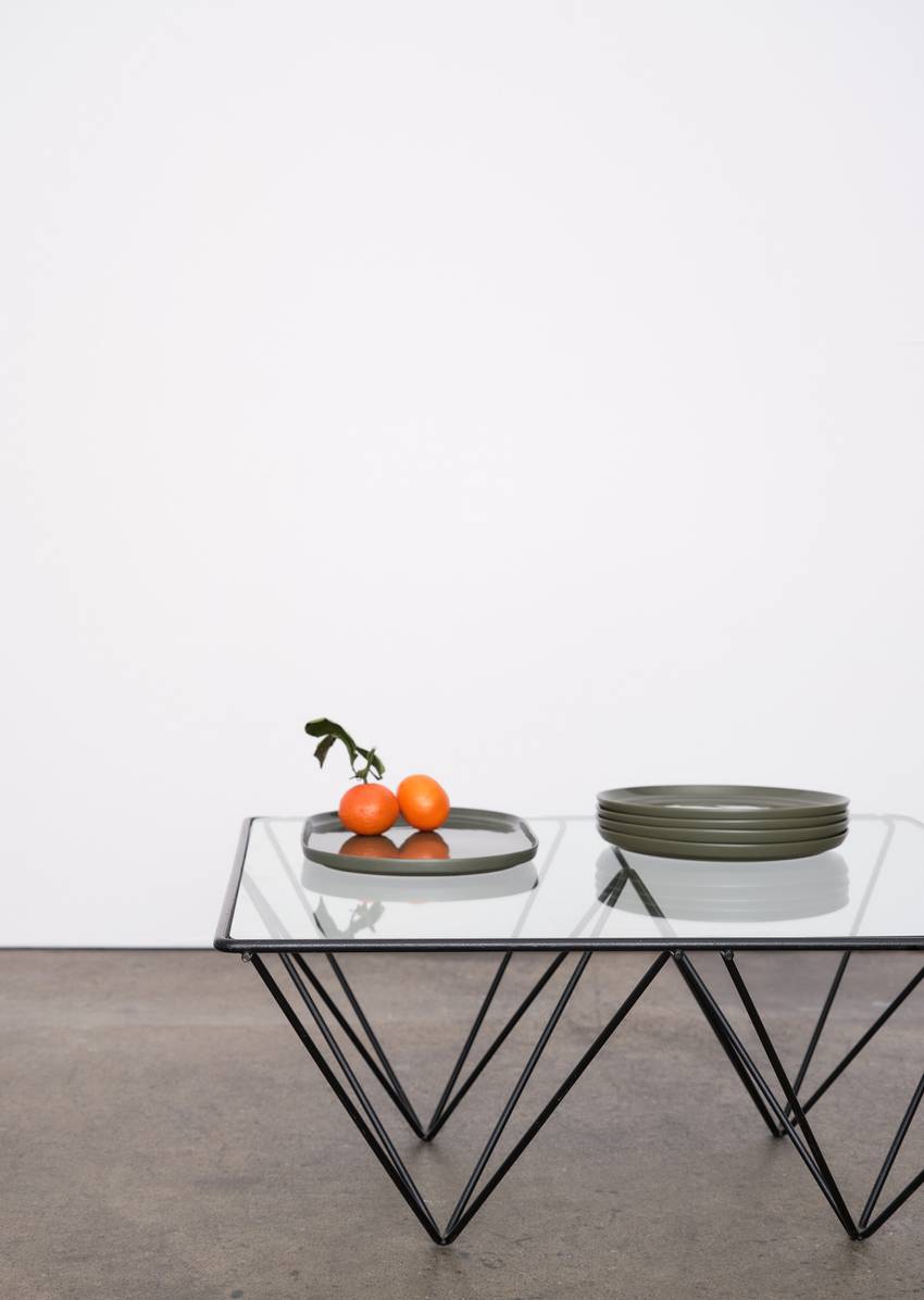 Porcelain plate Model Moments in set of 4