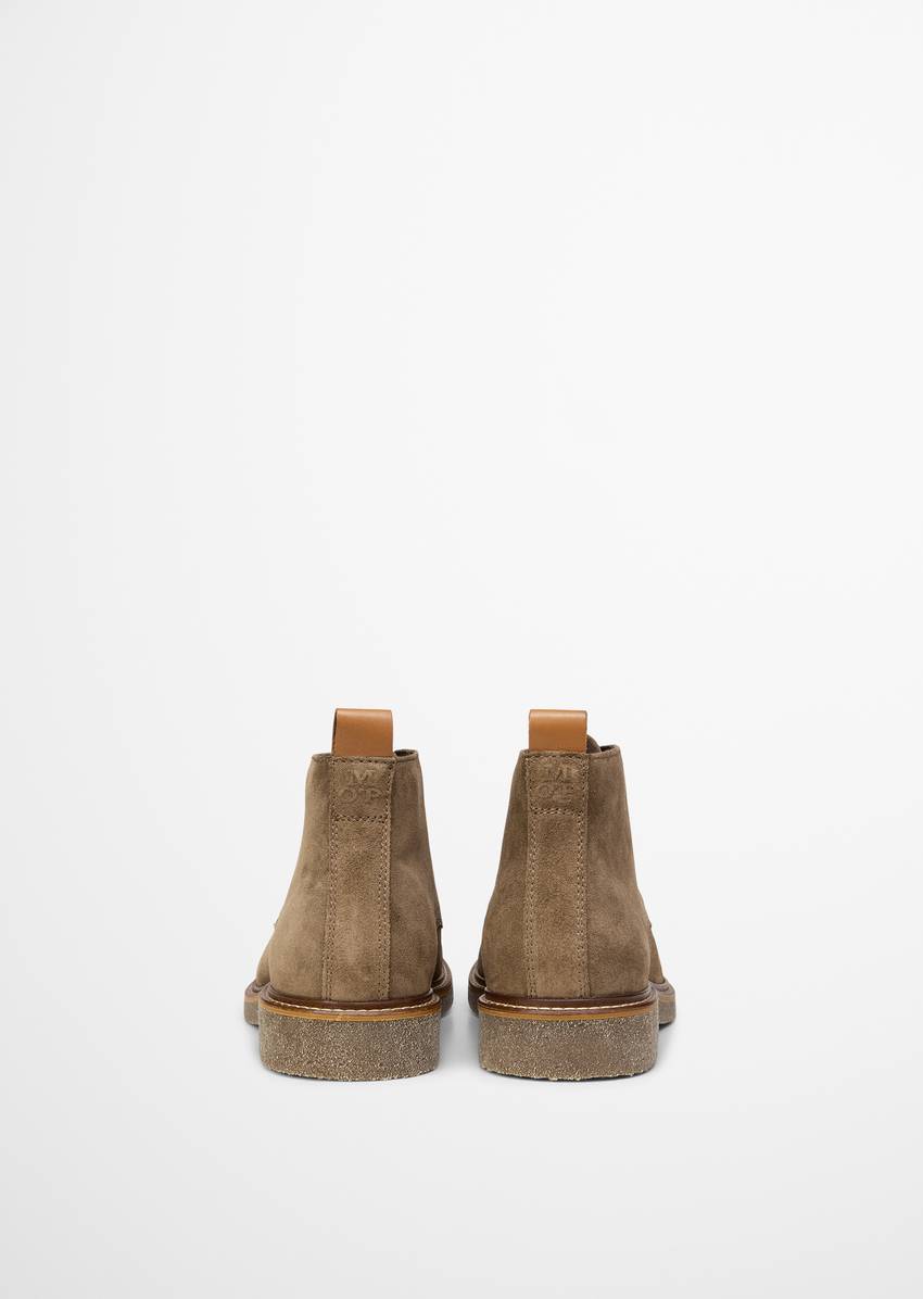 Desert Boot Model Linus made from soft suede cowhide