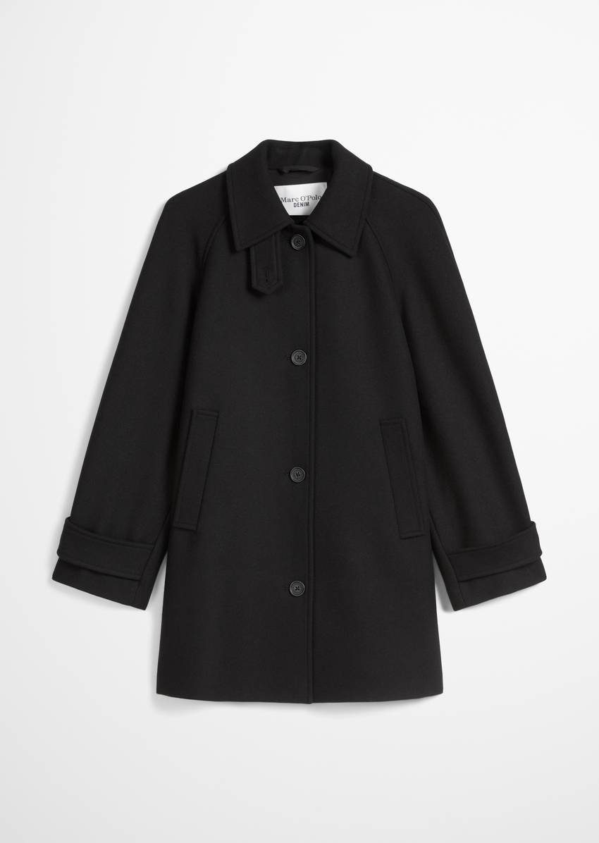 Relaxed short coat with recycled wool