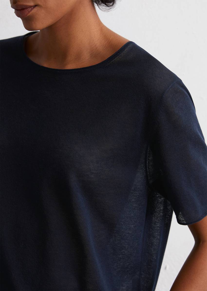 Short sleeve sweater loose made from an organic cotton blend