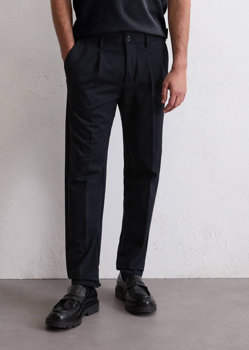 Pants Model Morot Jogger pleats Travel Collection made from interlock viscose mix