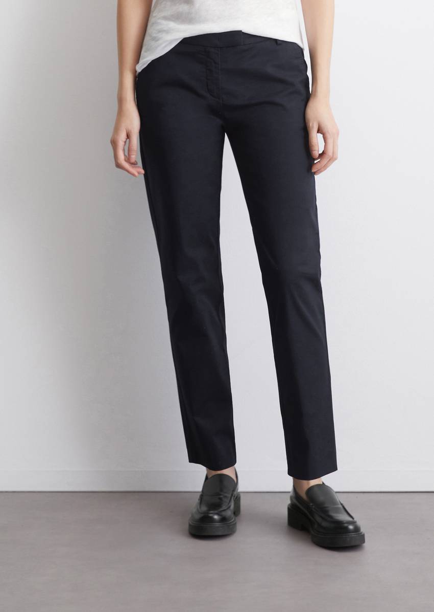 Pants model Torne Tailored made from elastic cotton twill