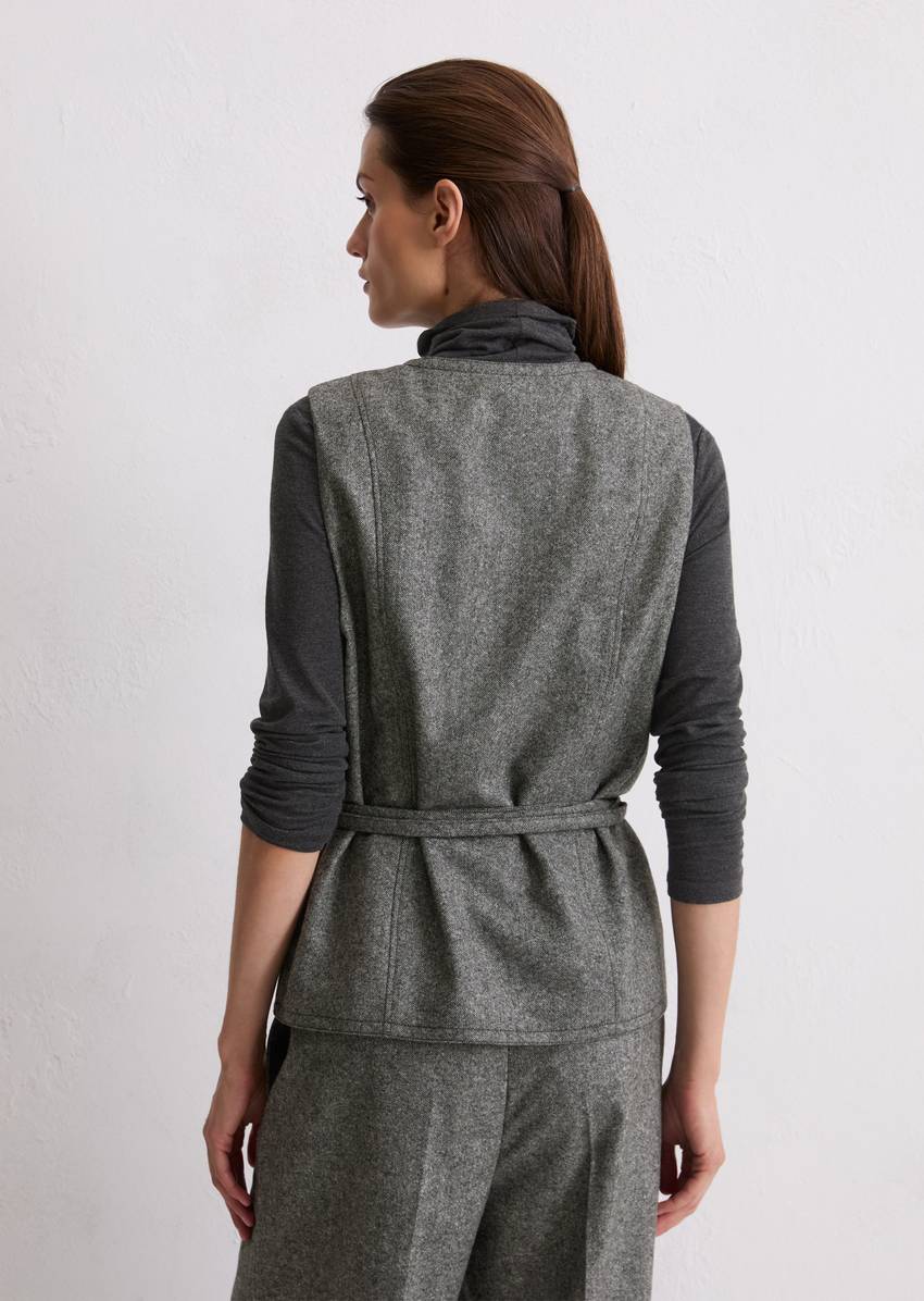 Tweed vest fitted made from a virgin wool mix