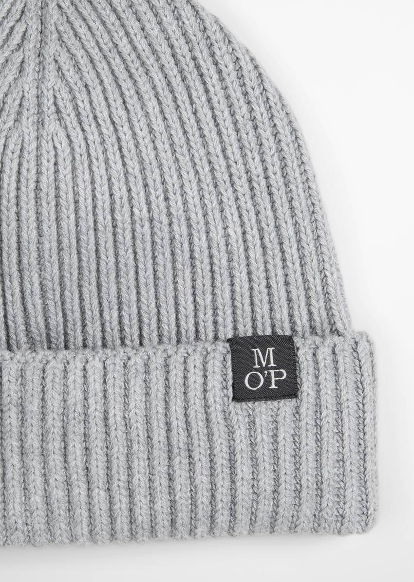 KIDS-BOYS knitted hat made from a stretchy organic cotton blend