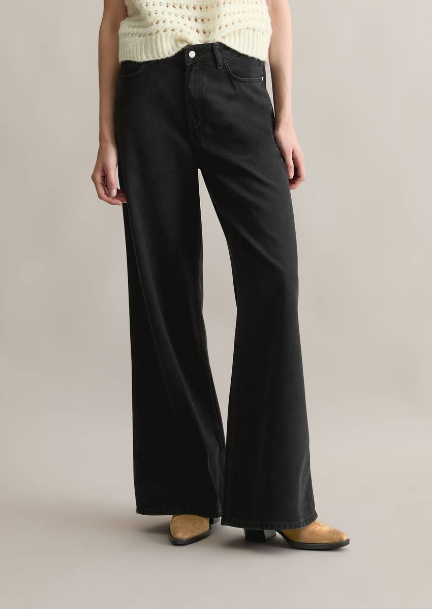 Jeans model Anjo wide made from a soft organic cotton/lyocell/modal blend