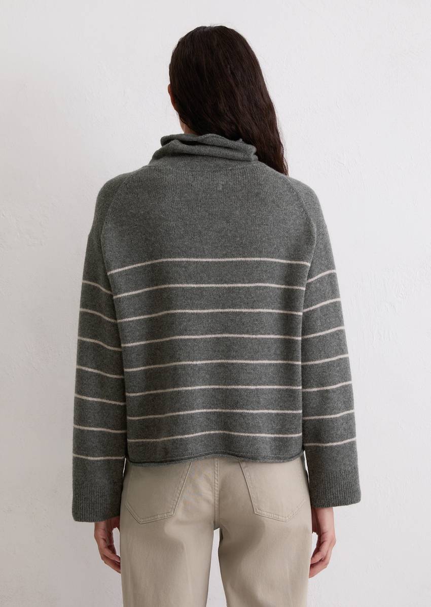 Striped turtleneck sweater relaxed made from a soft merino wool blend