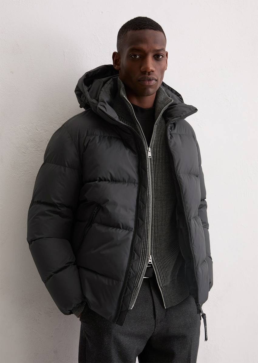 Regular puffer down jacket with detachable hood