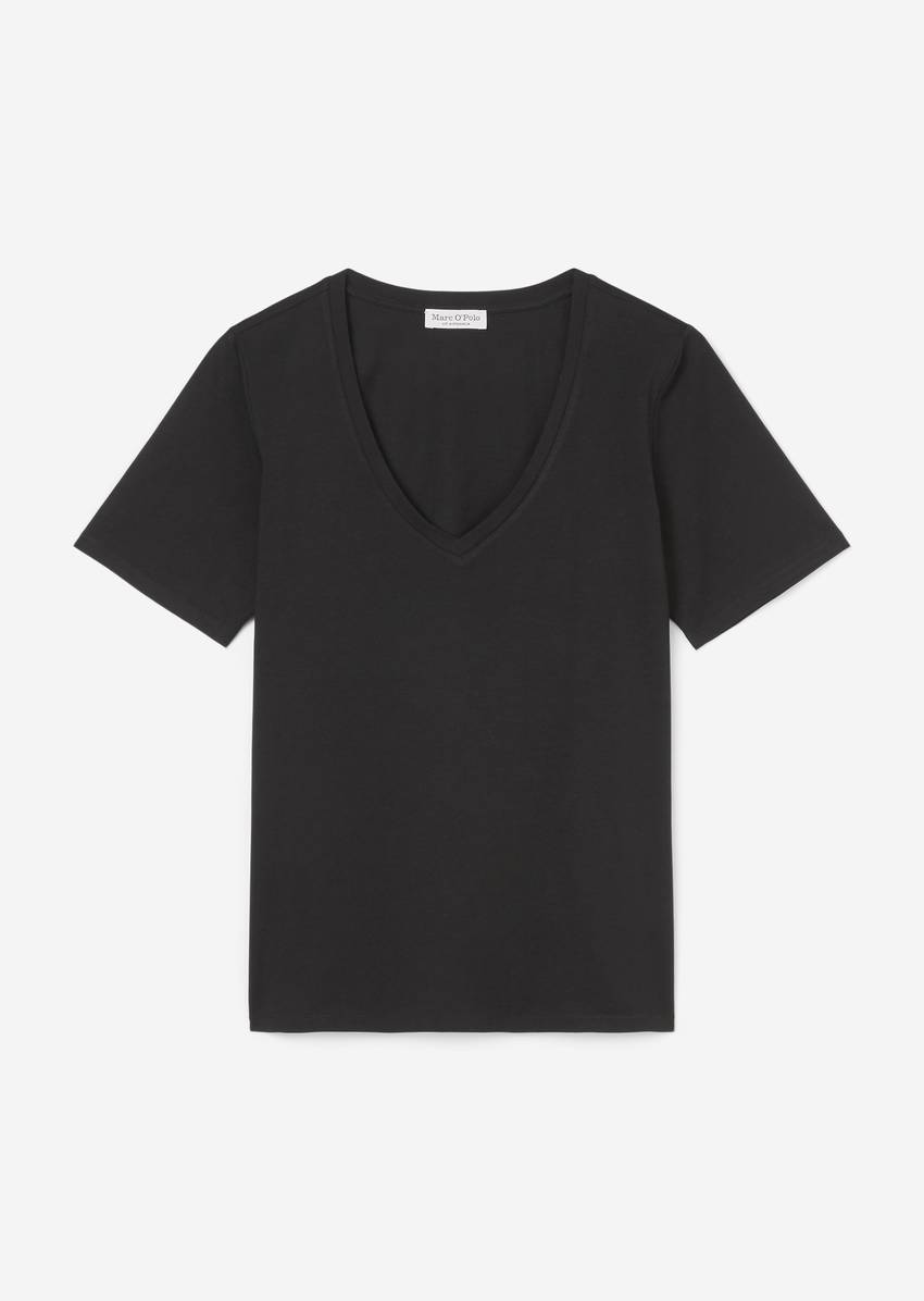 V-neck T-shirt, regular fit made of organic cotton