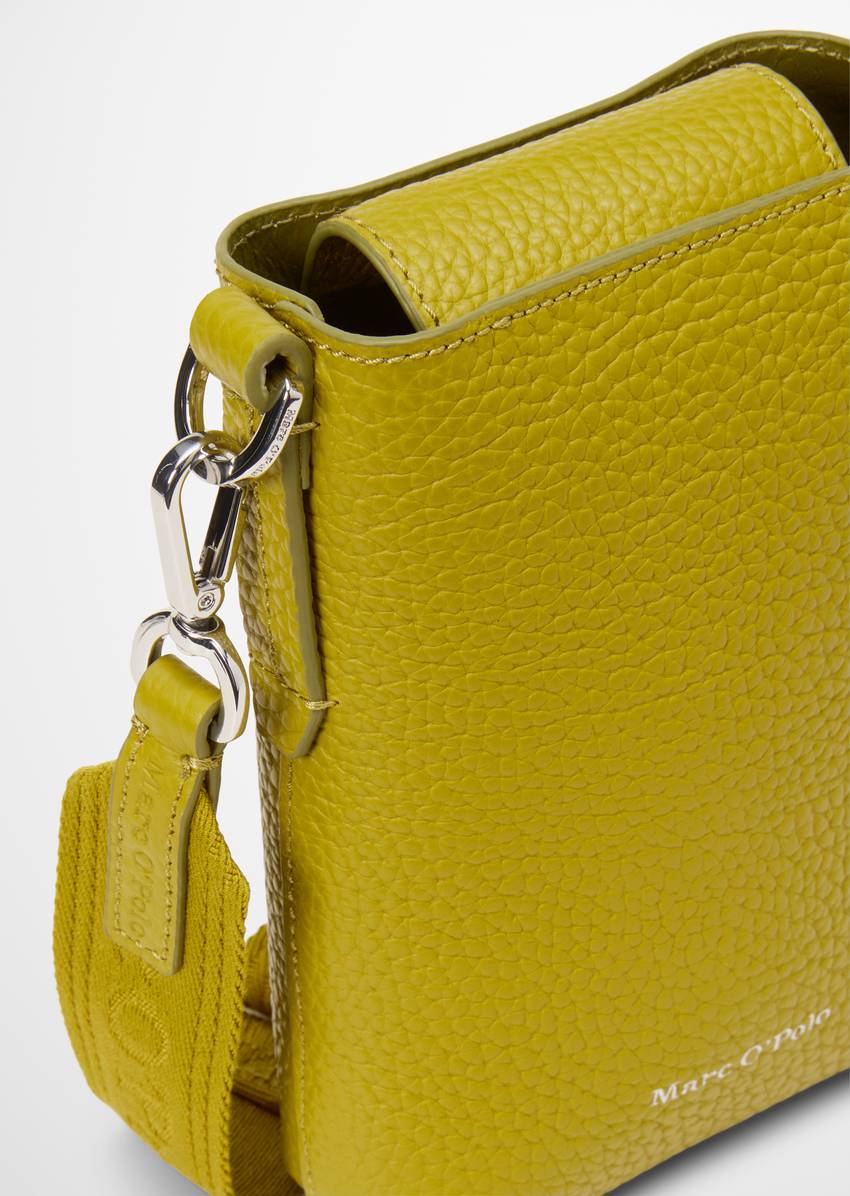 Smartphone case made from grained cowhide