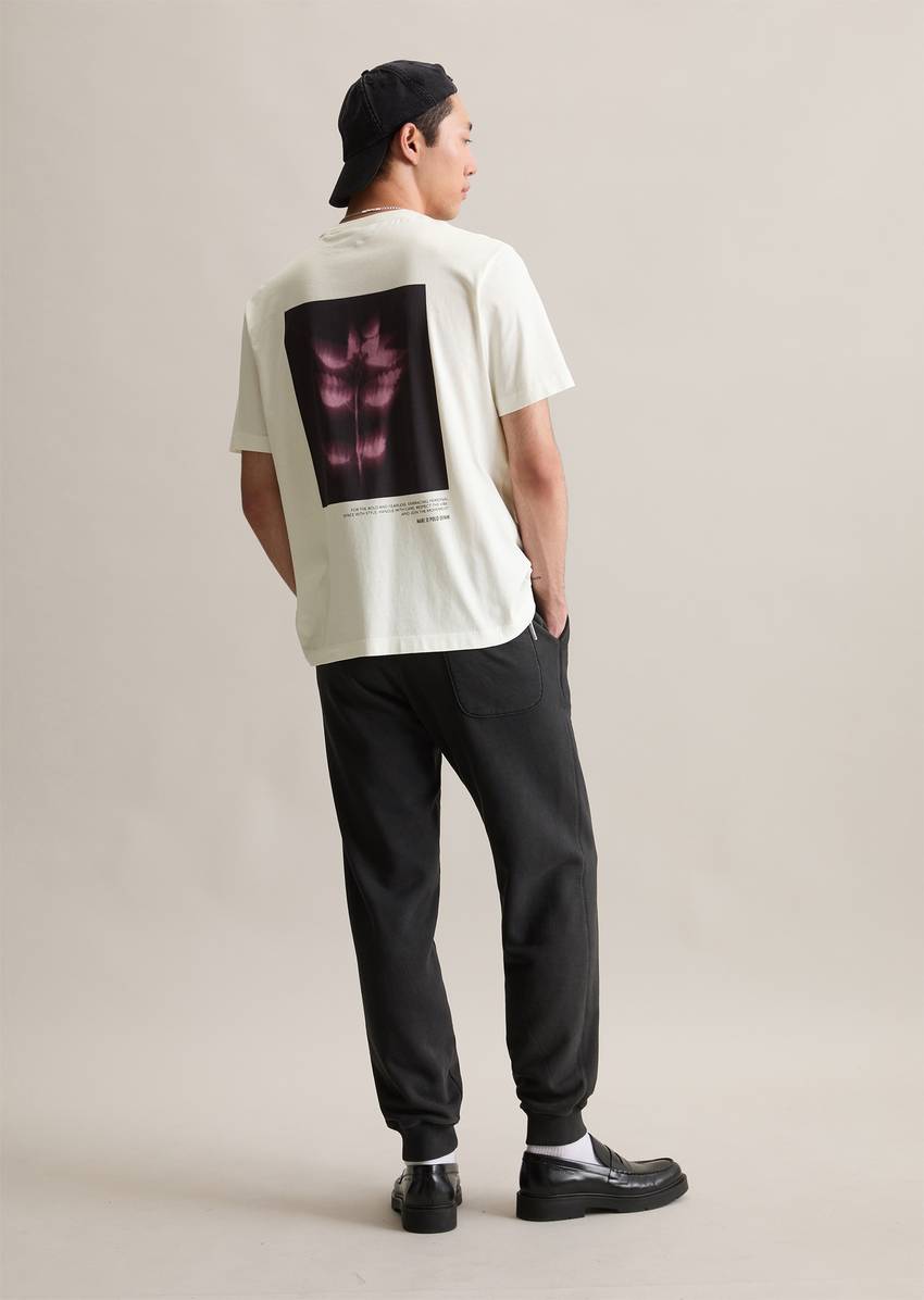 Relaxed T-shirt with large photo print on the back