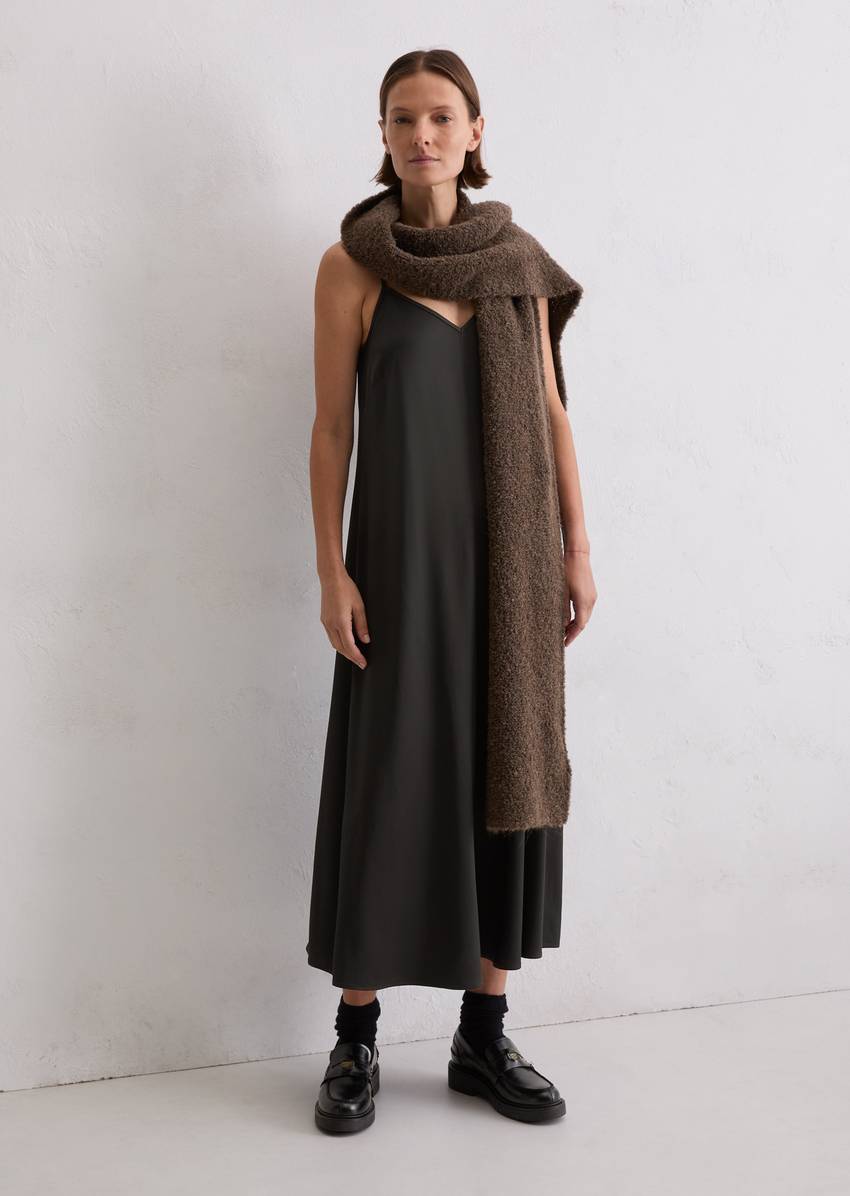 Bouclé scarf made from a wool/alpaca wool mix