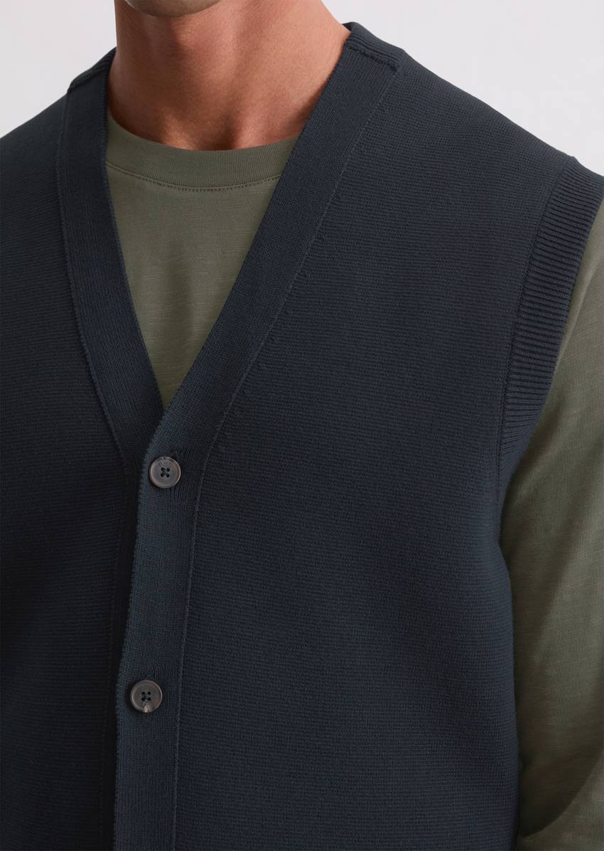 DfC knitted vest made from pure organic cotton