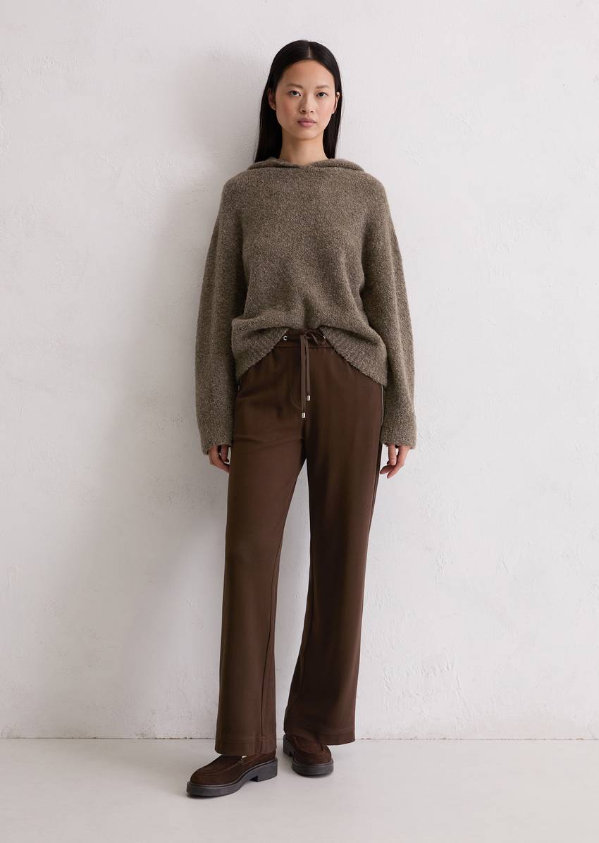 Twill jersey trousers wide made from an elastic viscose blend