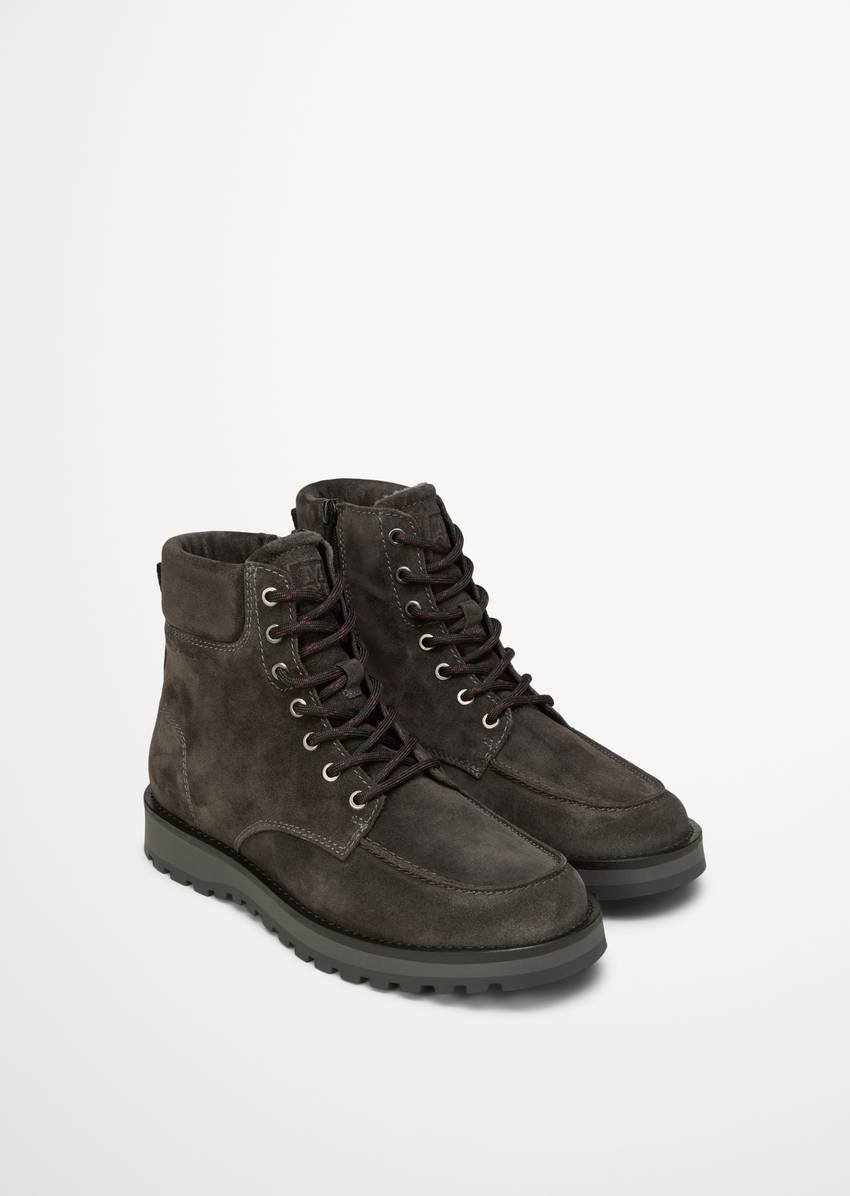 Lace-up boots model Jack with inside zipper