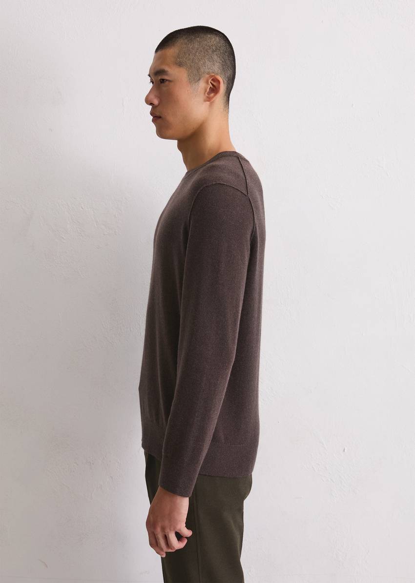 Sweater regular made from the finest cashmere
