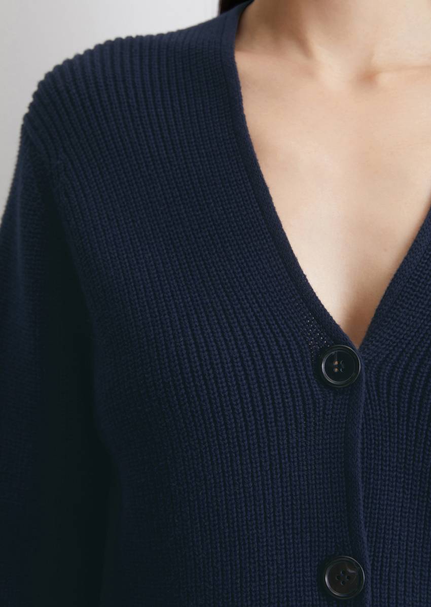 V-neck cardigan relaxed Made of heavy-weight organic cotton